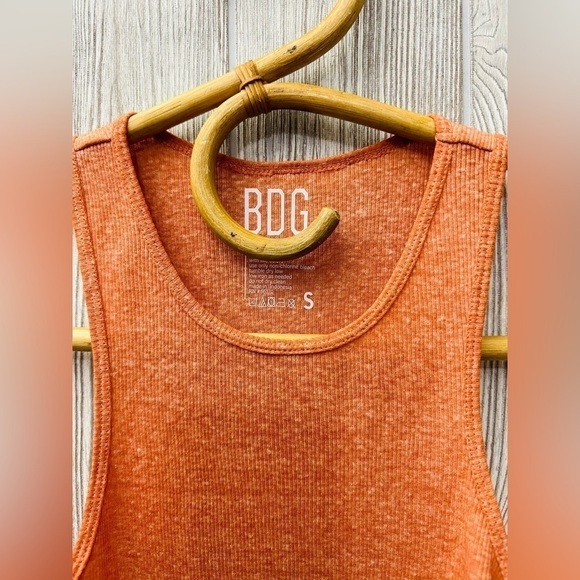 NEW! URBAN OUTFITTERS Godfather Cropped BDG Tank In Rust Orange UO NWT - Picture 2 of 8